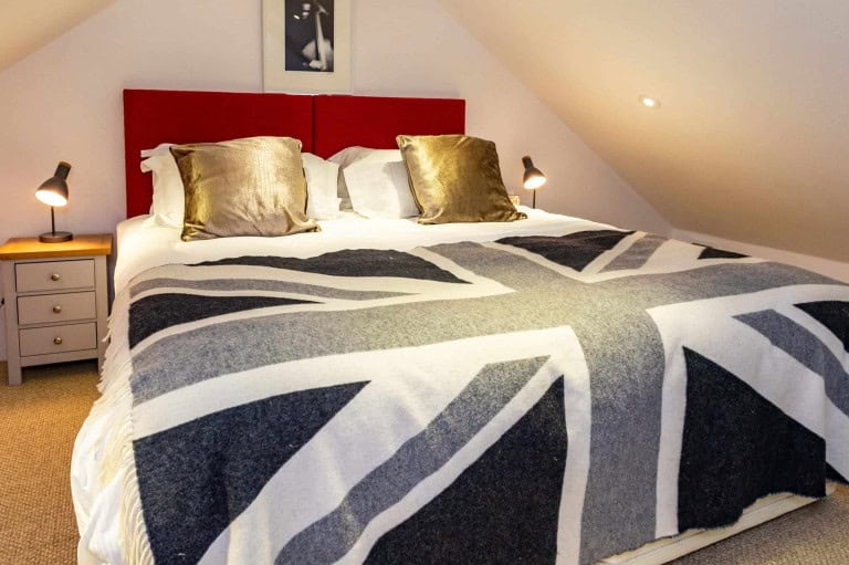 Bedroom 5 mezzanine double bed