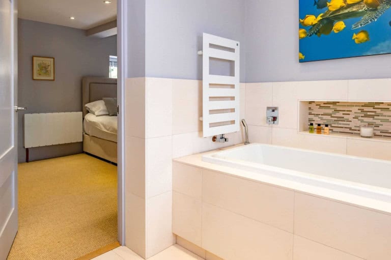 Bedroom 5 ensuite bathroom