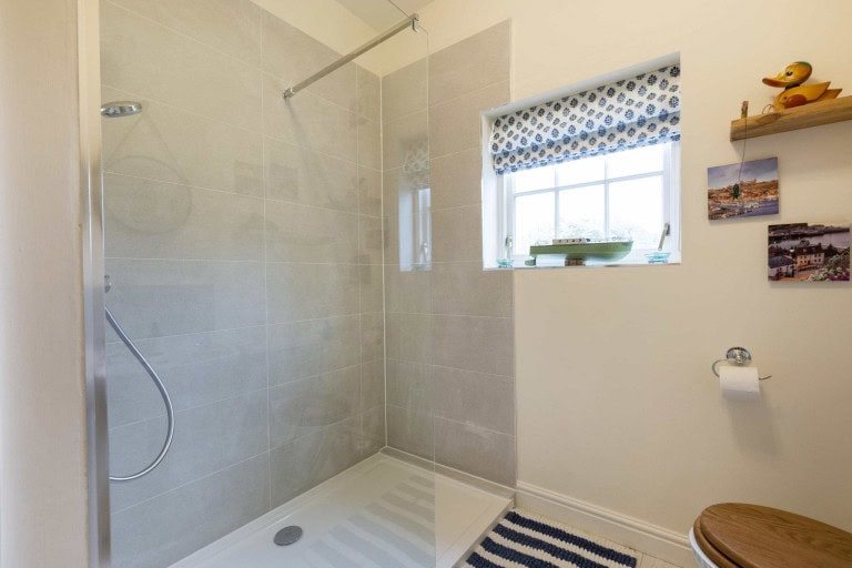 Bedroom - Middlefield Cottage with hot tub, York