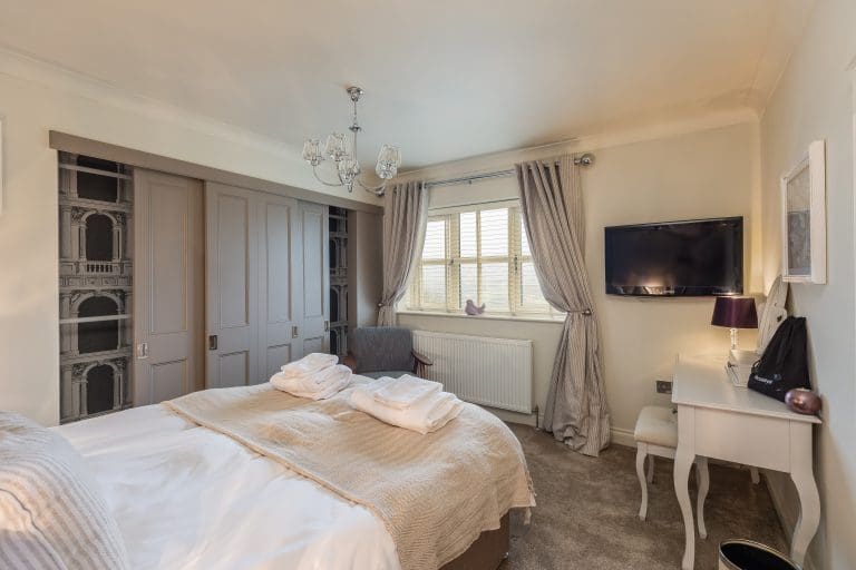Ewelands House Bedroom 2-1