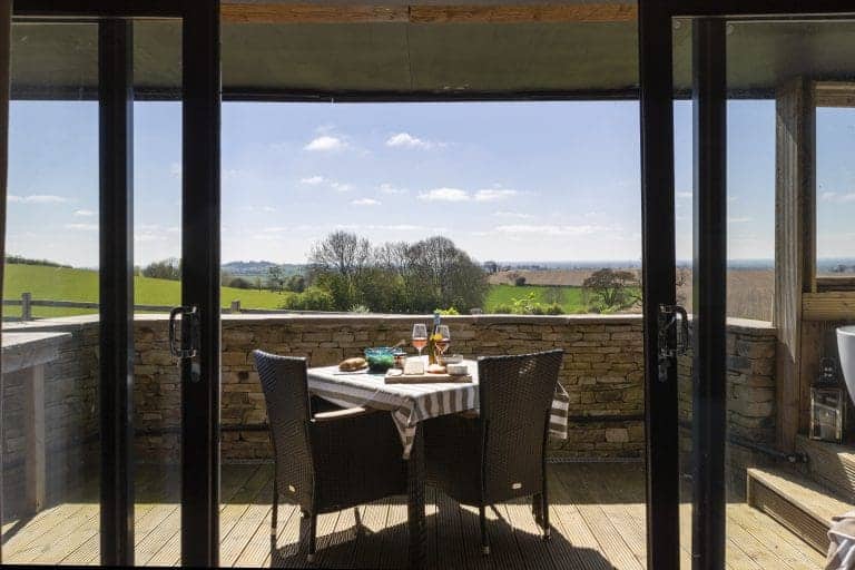 Scenic view from Taras Sarn Lodge overlooking Yorkshire countryside.